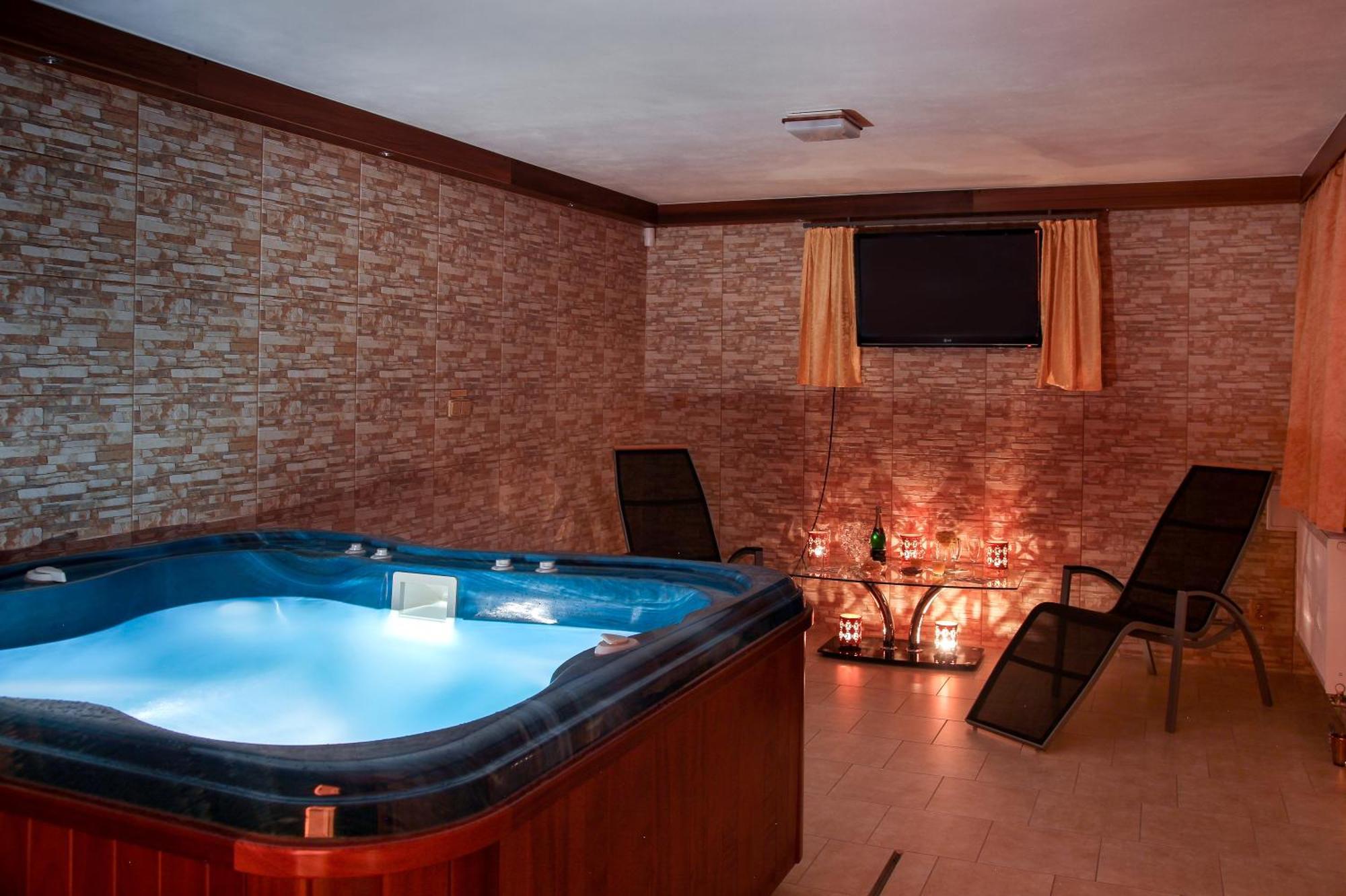 ז'ינדריצ'וב הרדק Wellness Penzion Palice מראה חיצוני תמונה